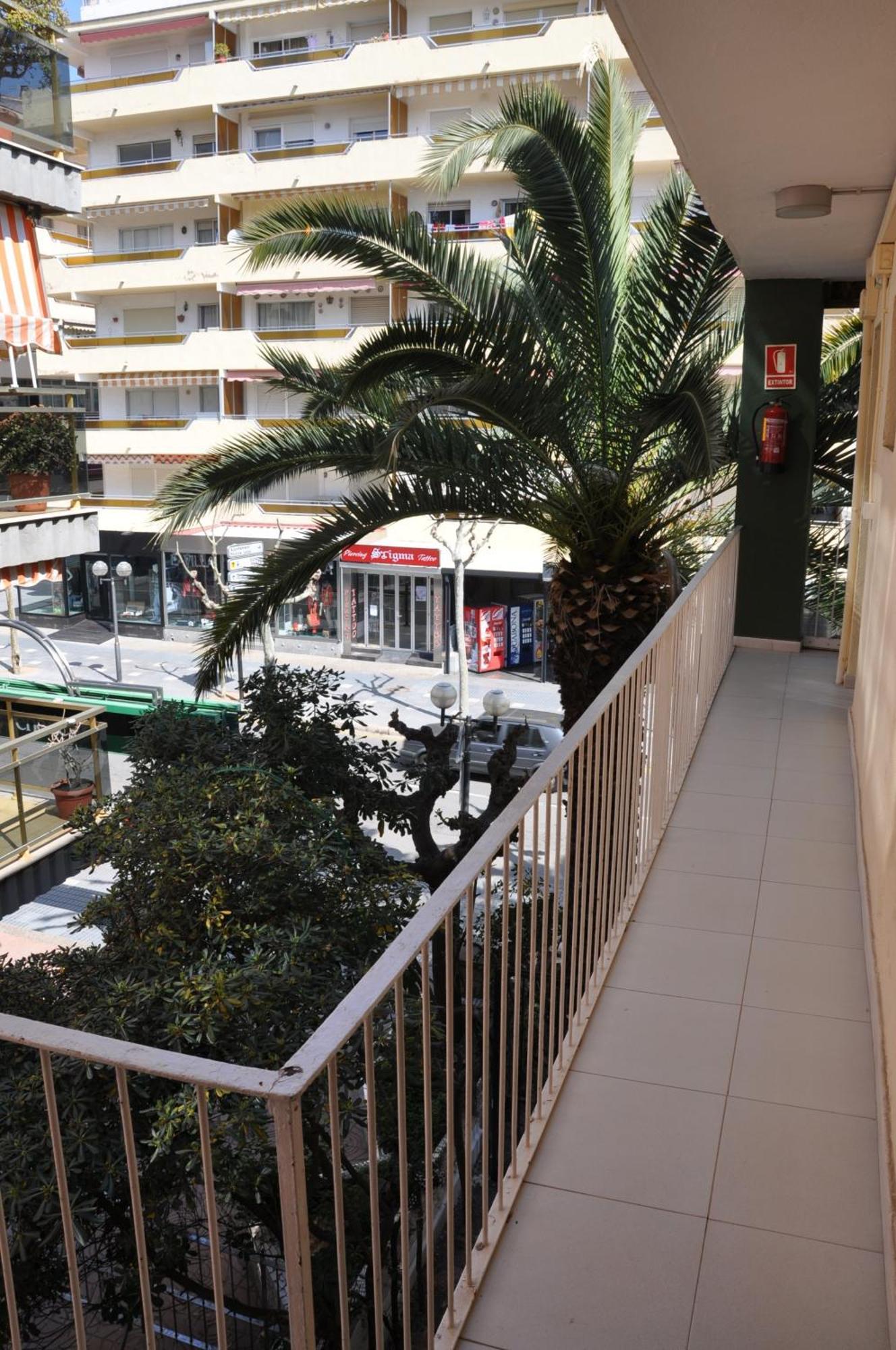 Hostal Montsant Salou Extérieur photo