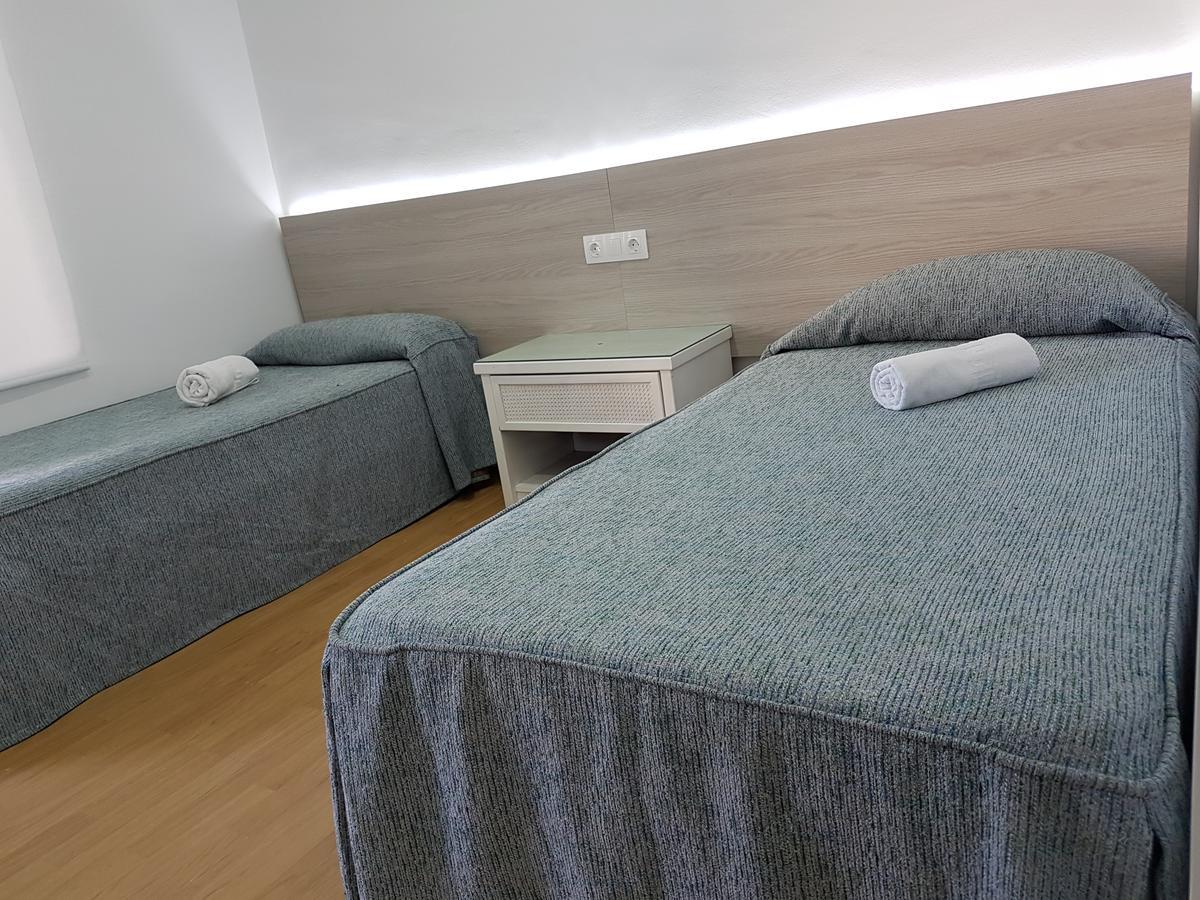 Hostal Montsant Salou Extérieur photo
