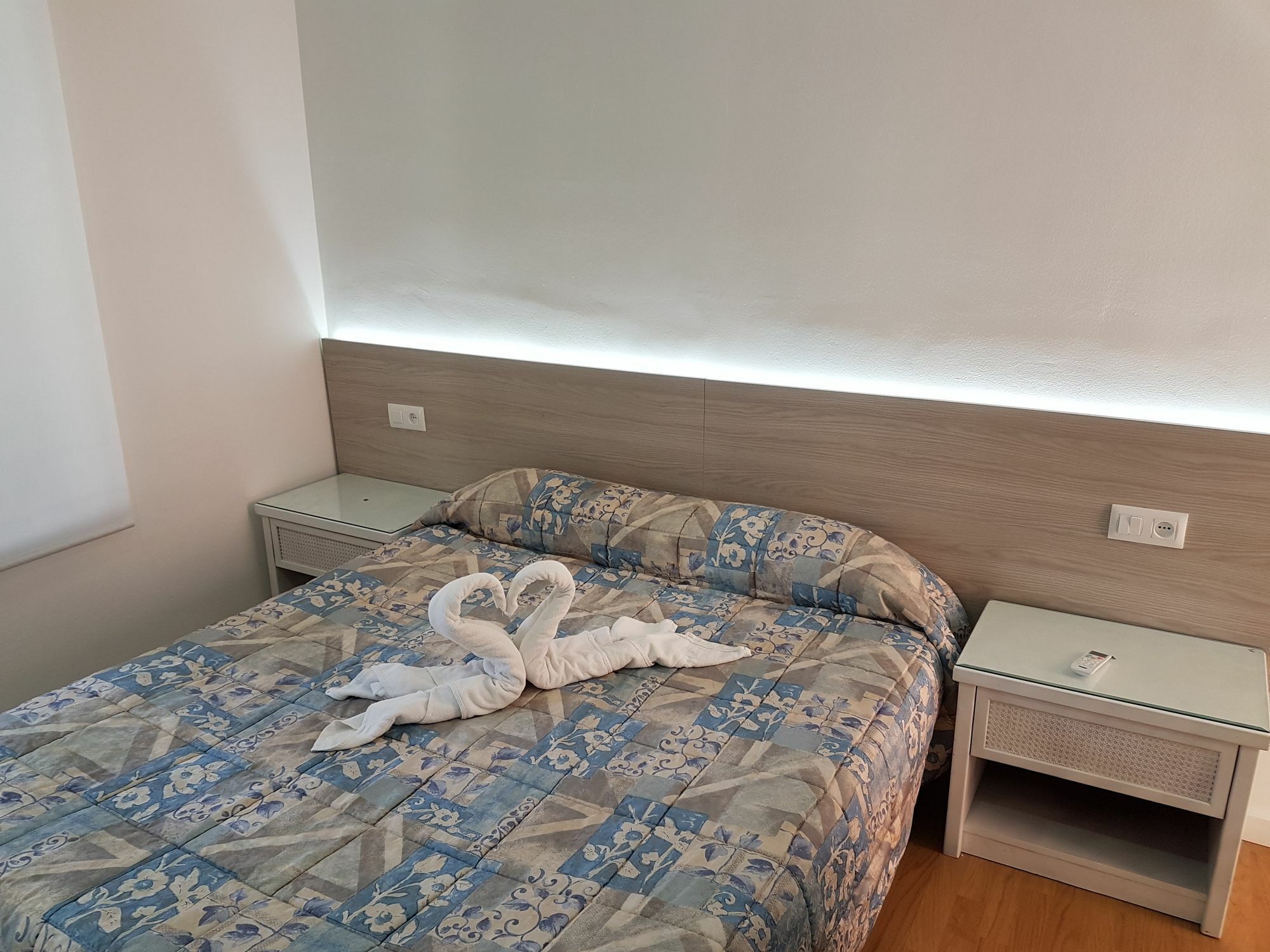 Hostal Montsant Salou Extérieur photo