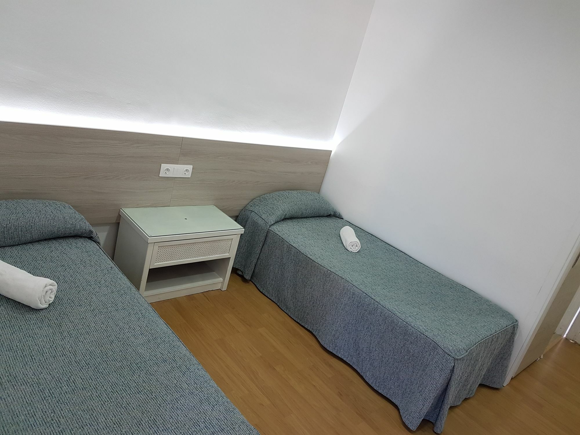 Hostal Montsant Salou Extérieur photo